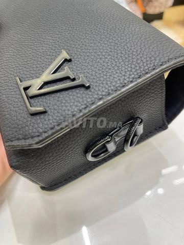 Pochette bandoulière Louis Vuitton LV3217 - 2