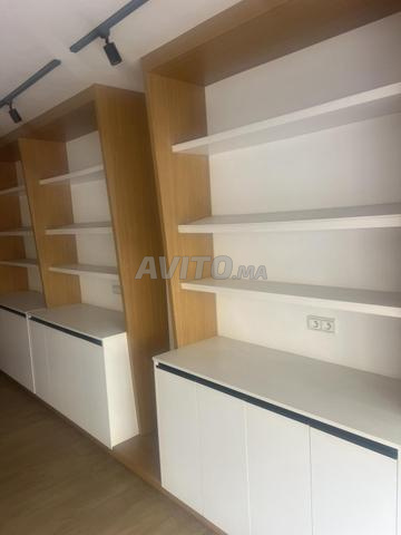 محل متشطب على طريق مزدوج - 2