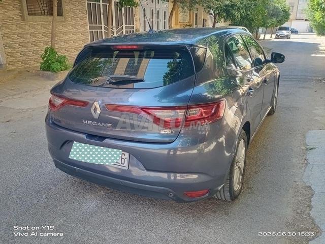 Renault Megane Diesel Manuelle 2017 à Meknès - 2