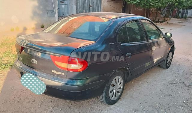 Renault Megane Diesel Manuelle 2000 à Meknès - 2