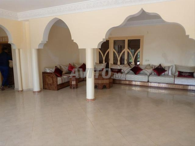 Villa comme maison d'hôtes à vendre Titré