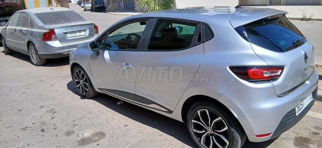 Renault Clio Diesel Automatique 2021 à Nouaceur - 2
