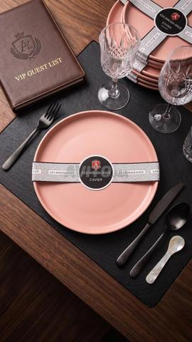 Une assiette d'élégance grâce sa couleur rose 25cm