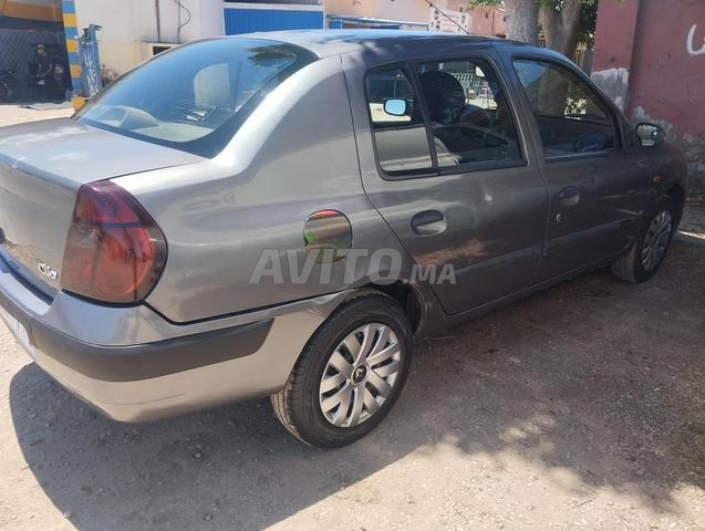 Renault Clio 2 2004 photo 3
