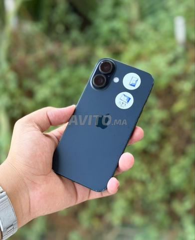 iPhone 16 - écran cassé