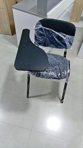 ✍️ Chaise avec Écritoire – Confortable & Pratique