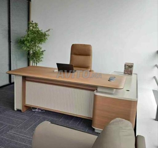✨ Bureau de Travail Importé – Élégance & Qualité