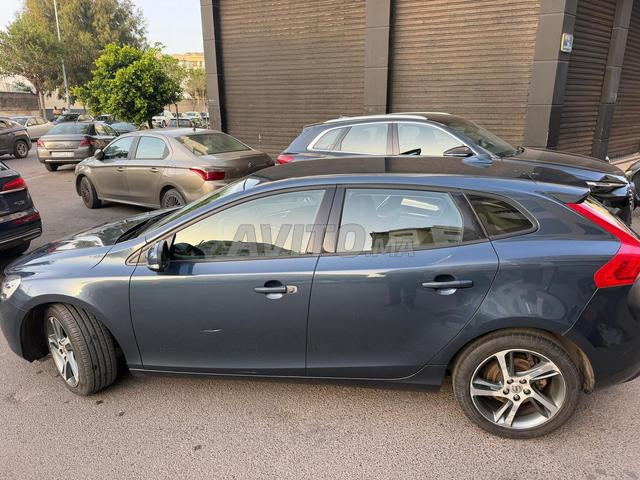 Volvo V40 Diesel Automatique 2018 à Casablanca - 2