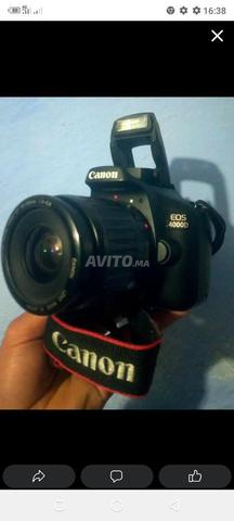 Appareil photo Canon 4000D à vendre avec vidéo et Wi-Fi