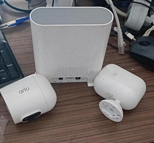 Arlo Smart Hub et 2 caméras pour pièces - 2