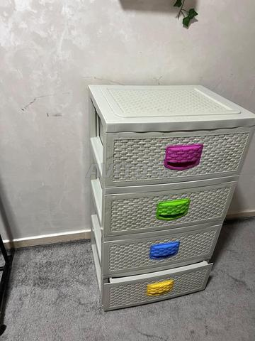 Boîtes en plastique en bon état