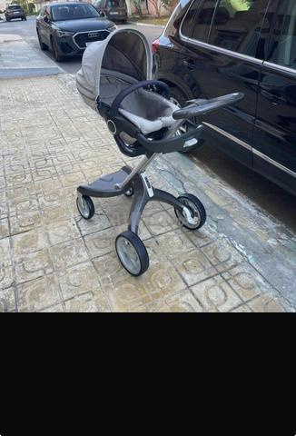 Une poussette Stokke - 2