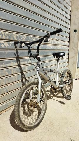 Vélo BMX propre - 2