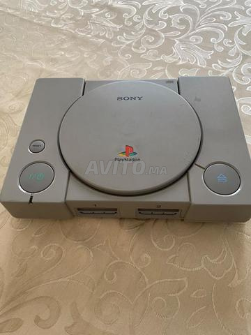 Playstation 1 et manettes originales - 2