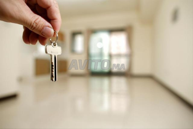 رياض السلام قرب ملعب كرة القدم