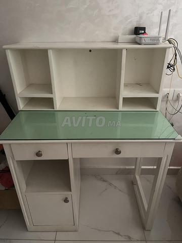 BUREAU EN BOIS D’ACAJOU