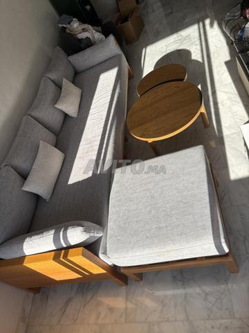 Canapé et deux tables en bois massif à vendre - 2