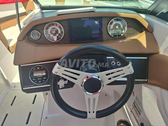 Bateau Four Winns H230