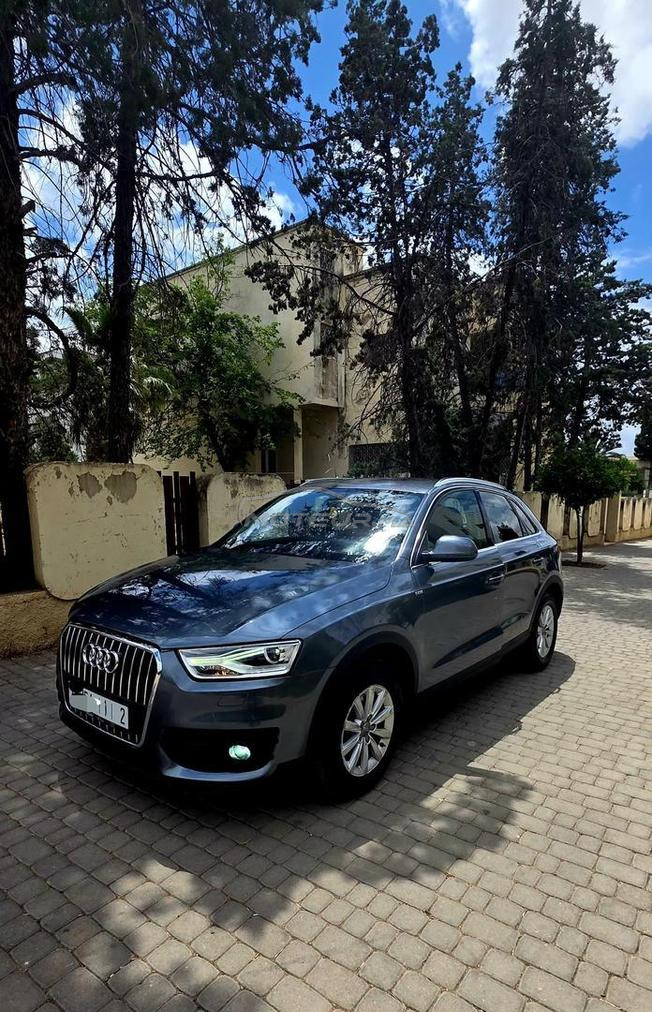 Audi q3.    