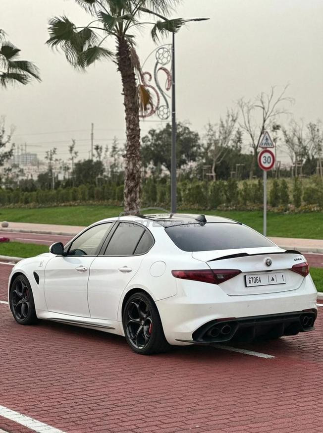 Alfa Romeo Giulia Quadrifoglio V6  Bi-Turbo 510ch