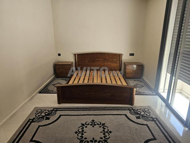 Lit double avec matelas - 2