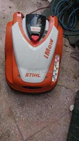 Tondeuse Robot STIHL Seule Sans Base ni Chargeur