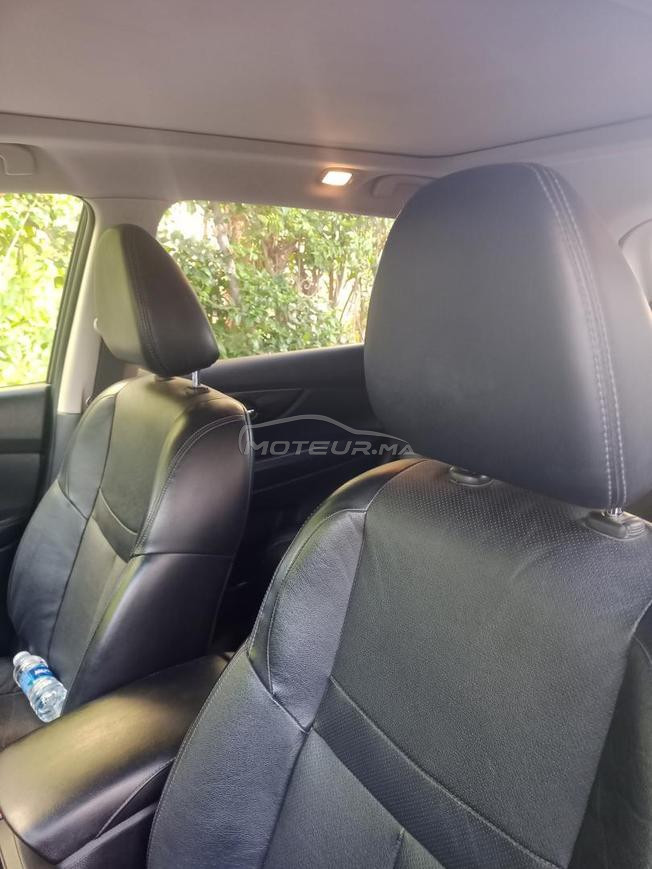 voiture nissan x trail CGAT32 2016
