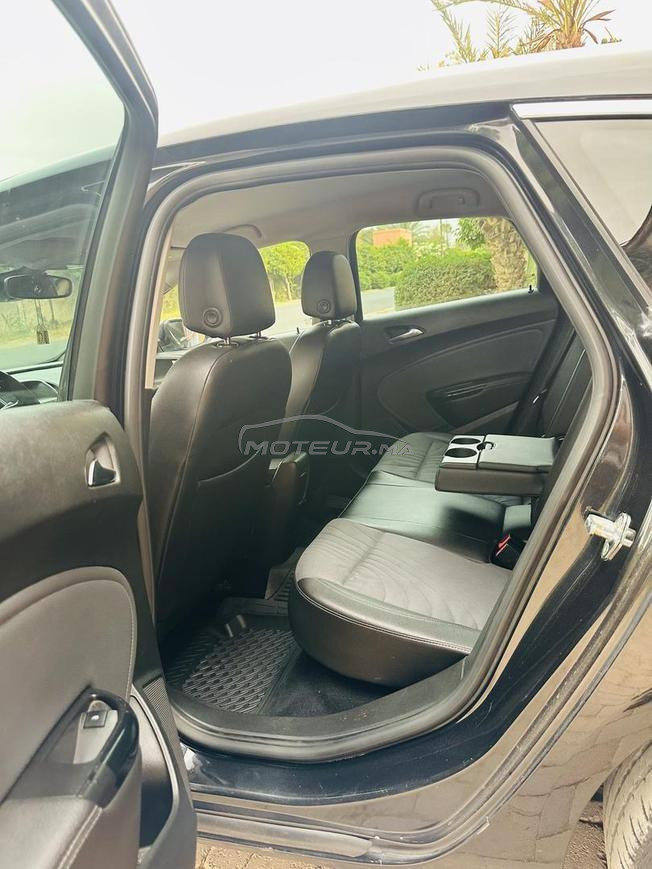 Opel Astra 2012 vraiment neuf