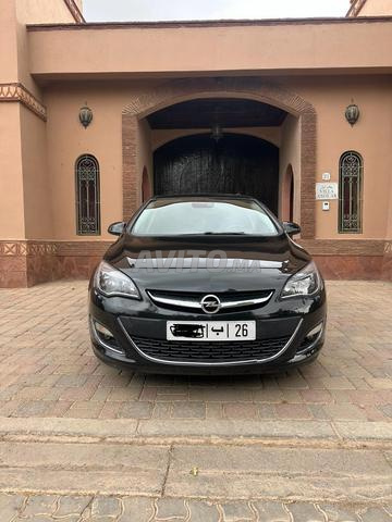 Opel Astra 2012 vraiment neuf