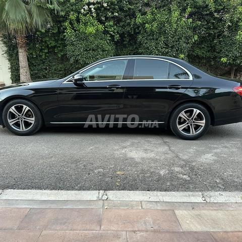 MERCEDES-BENZ E220 2018