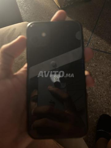 iPhone bon état - 2