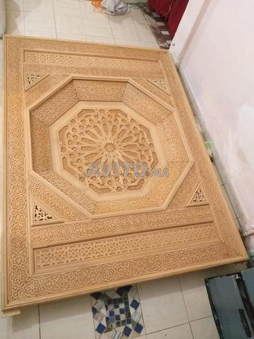 Magnifique Plafond en Bois Sculpté Traditionnel - 2