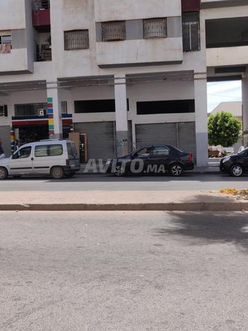 متجر للبيع جديد بـ 2 ستائر - 2
