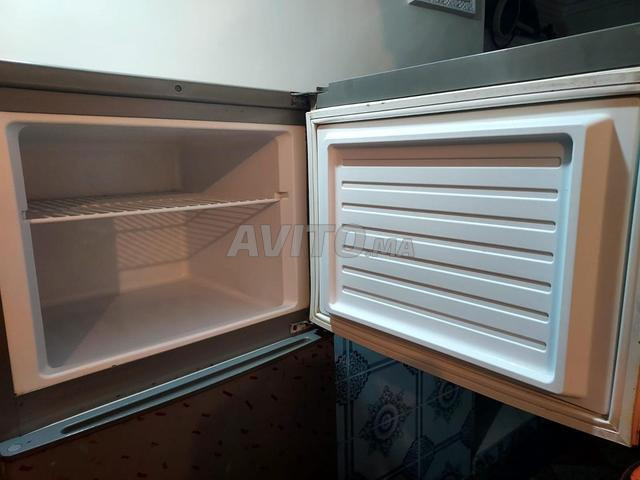 ثلاجة ثلاجة بحالة جيدة للبيع - 2