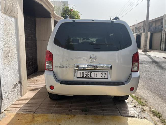 Nissan Pathfinder 2007, bvm, 164K km