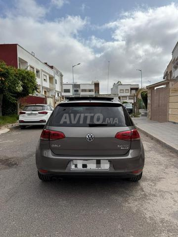 Volkswagen Golf 7 1er main - 2