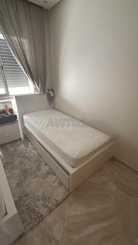 سرير ايكيا 90 × 190 مع أدراج ومرتبة - 2