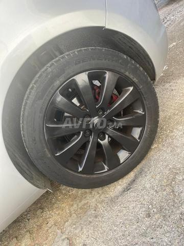 Opel Astra Diesel Manuelle 2011 à Tanger - 2