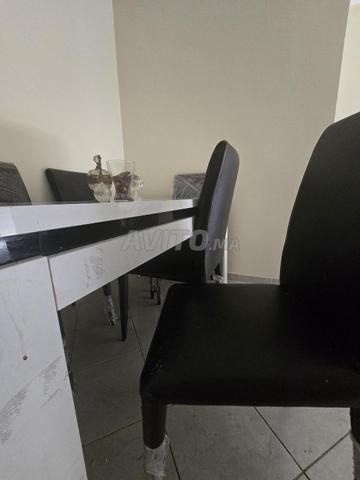 Table salle à manger - 2