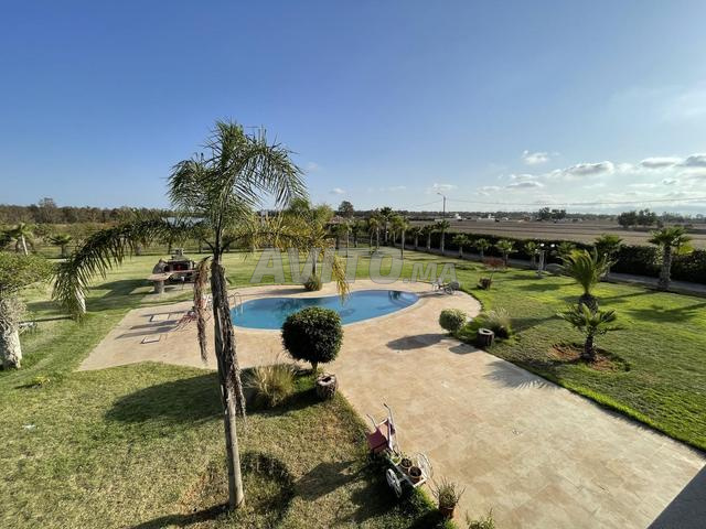 Ferme villa avec piscine en location