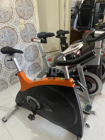 3 vélos de spinning professionnels - 2