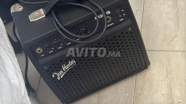 باس بحالة جيدة جداً مع مضخم صوت - 2