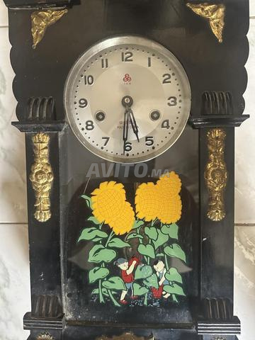 ساعة حائط عتيقة - 2
