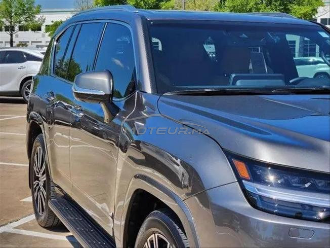 Used Lexus 600 2023 Automatique Ready to ship 
