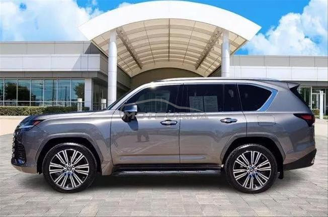 Used Lexus 600 2023 Automatique Ready to ship 