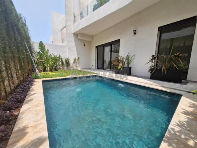 À LOUER VILLA MODERNE À AIN DIAB EXTENSION