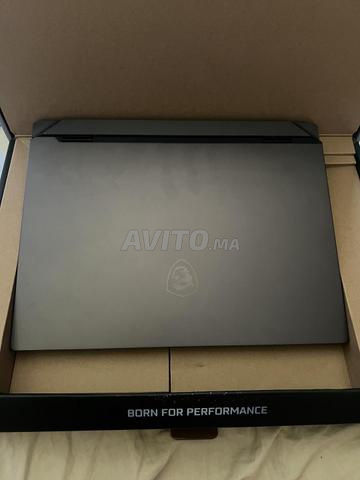 MSI Vector 18 HX AI A2XW - 2