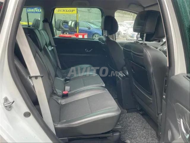 RENAULT GRAND SCENIC III ESSENCE 07 PLACES 2016 - 2
