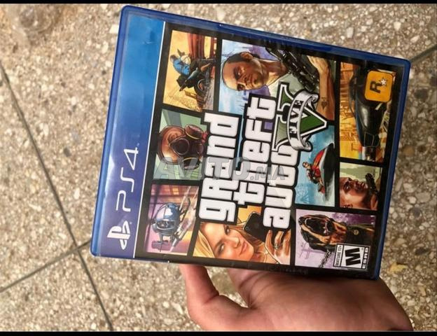 Grand Theft Auto V - 2