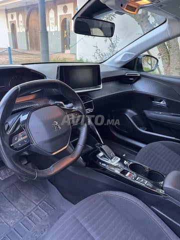 Peugeot 208 automatique Diesel - 2